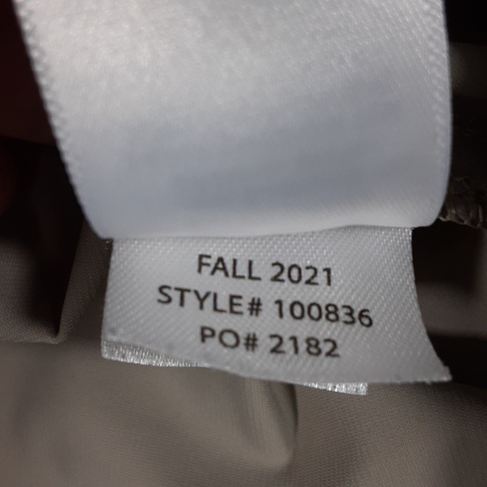 Rhone Commuter Shorts Mens 33 Khaki Tan Technical Stretch Performance Fits 34 - Picture 10 of 11
